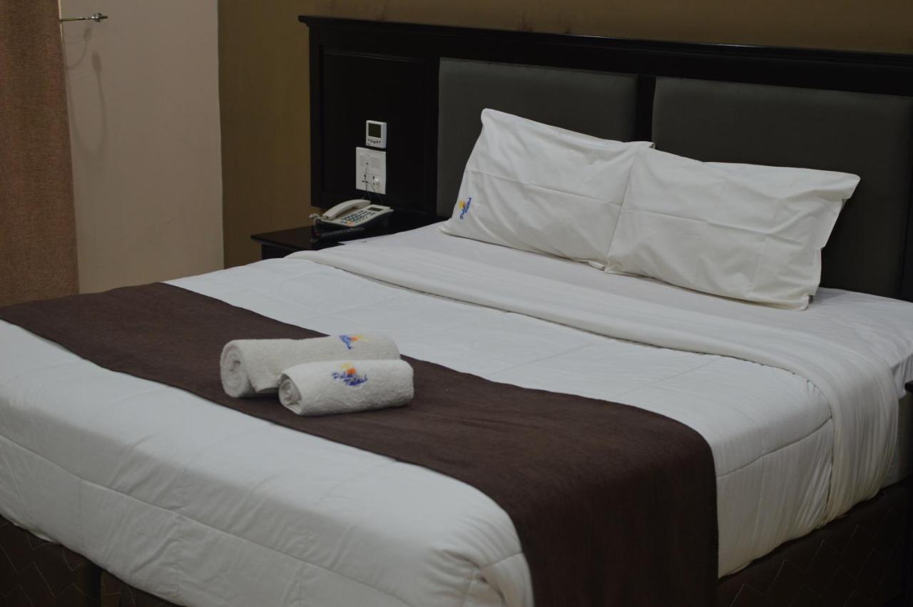 Palm Kalash Hotel Лусака Екстер'єр фото
