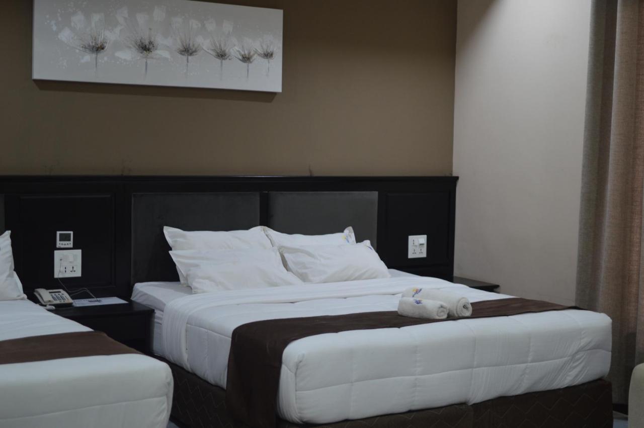 Palm Kalash Hotel Лусака Екстер'єр фото