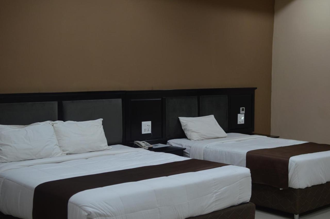 Palm Kalash Hotel Лусака Екстер'єр фото