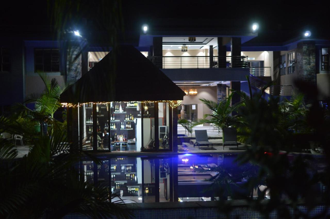 Palm Kalash Hotel Лусака Екстер'єр фото